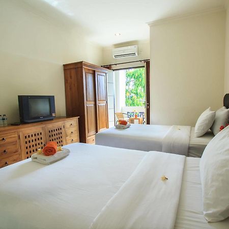 Ivanka Airport Inn Kuta Lombok Extérieur photo