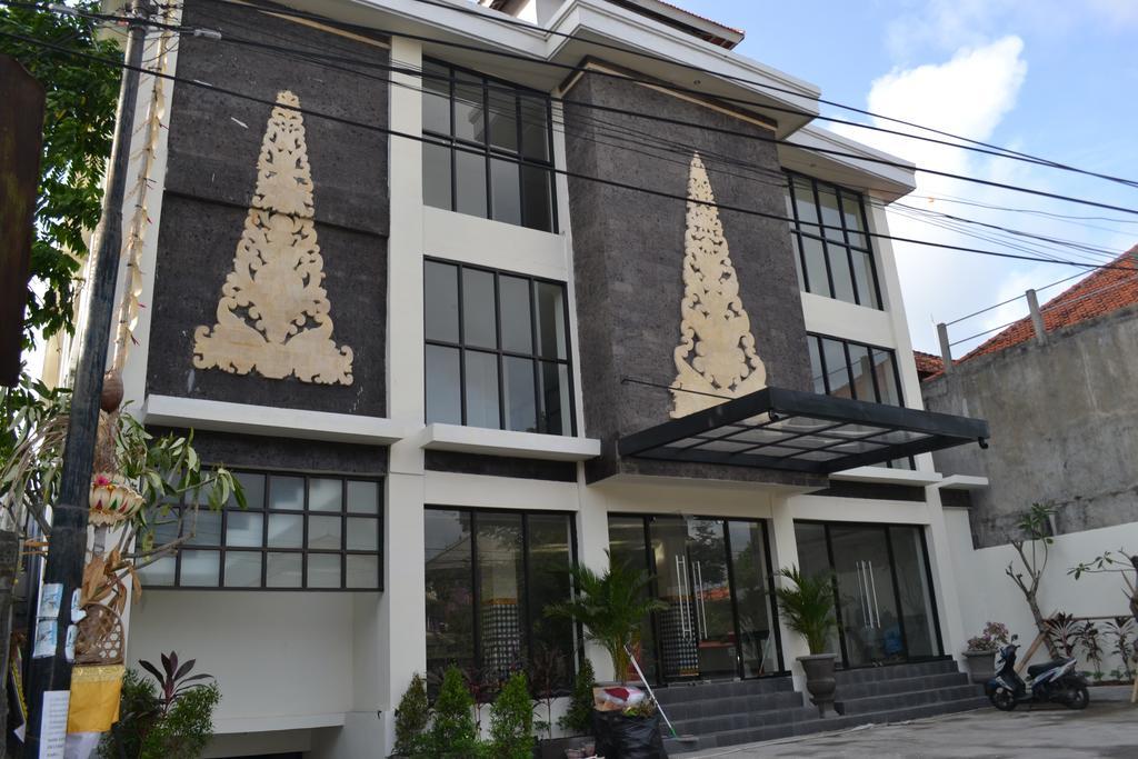 Ivanka Airport Inn Kuta Lombok Extérieur photo