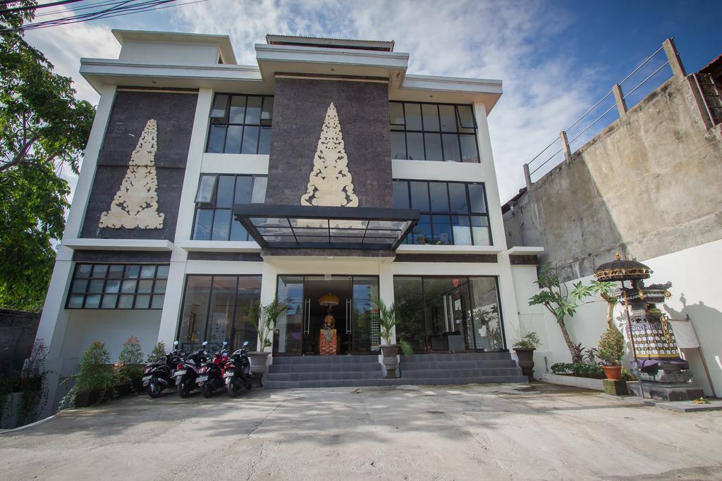 Ivanka Airport Inn Kuta Lombok Extérieur photo