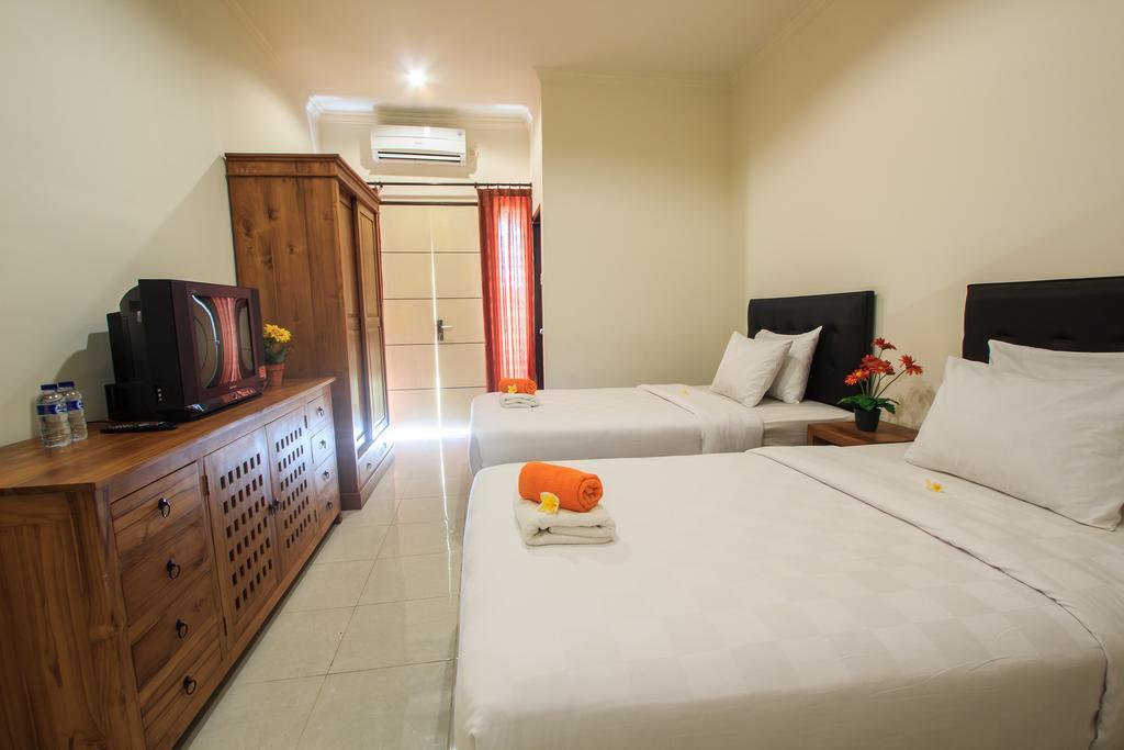 Ivanka Airport Inn Kuta Lombok Extérieur photo