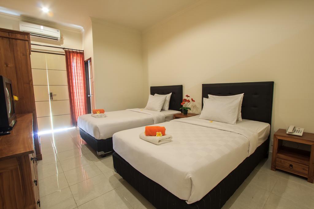 Ivanka Airport Inn Kuta Lombok Extérieur photo