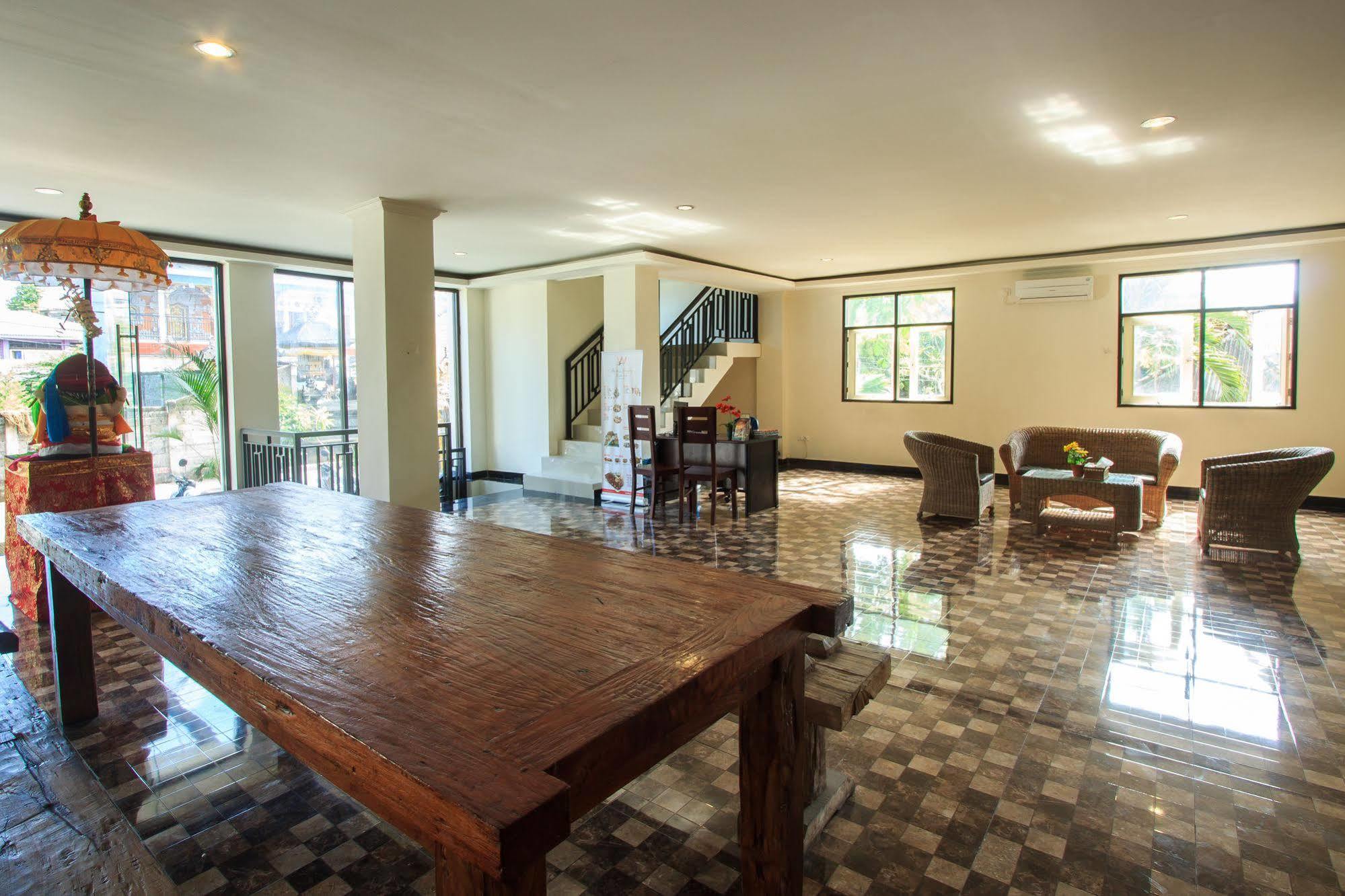 Ivanka Airport Inn Kuta Lombok Extérieur photo