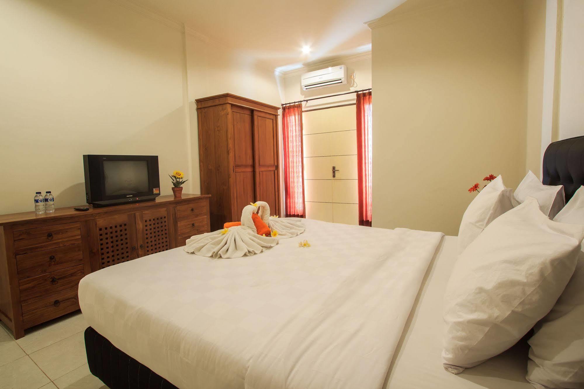 Ivanka Airport Inn Kuta Lombok Extérieur photo